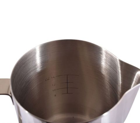 600ml foaming jug with etched volume measures